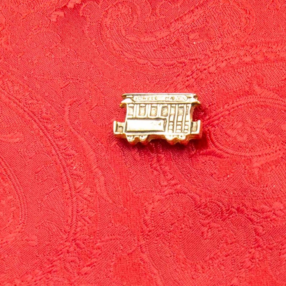 SAN FRANCISCO POWELL-MASON CABLE CAR TIE TACK - MtVTD2